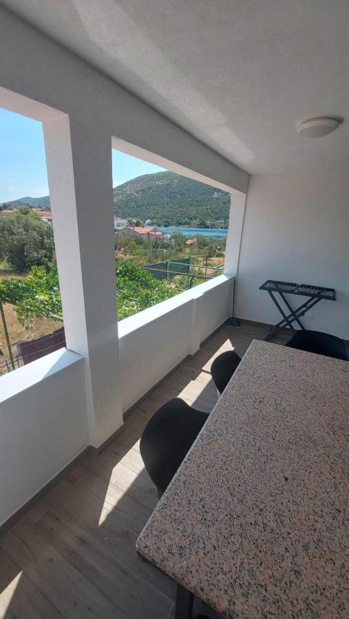 Apartmani Mlinar - Two Bedroom Apartment With Seaview Grebaštica Exteriör bild