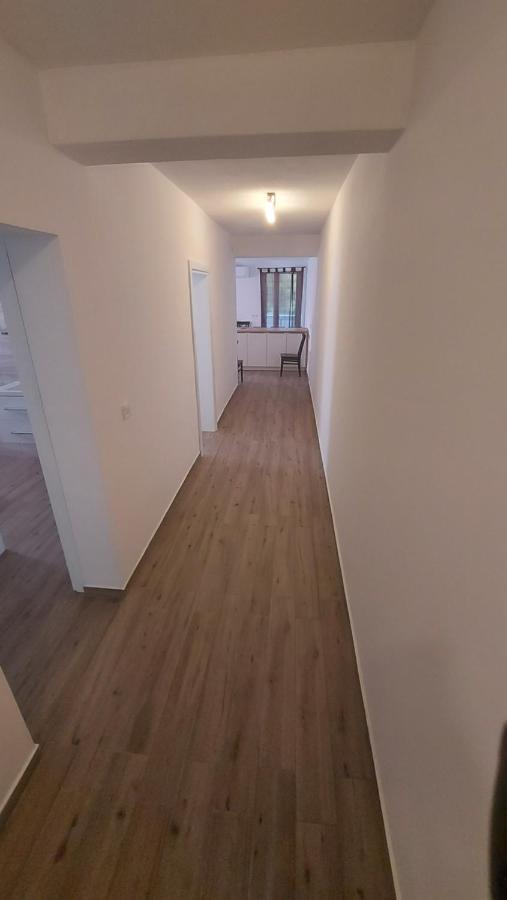 Apartmani Mlinar - Two Bedroom Apartment With Seaview Grebaštica Exteriör bild