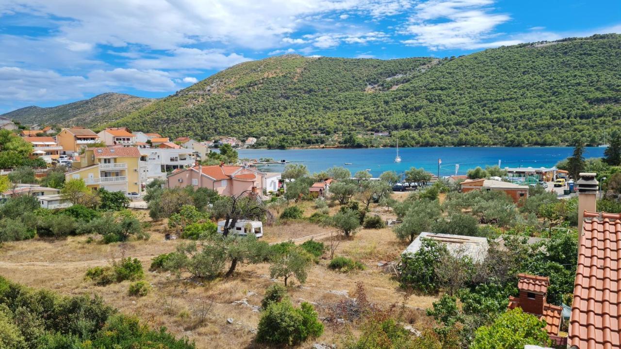 Apartmani Mlinar - Two Bedroom Apartment With Seaview Grebaštica Exteriör bild
