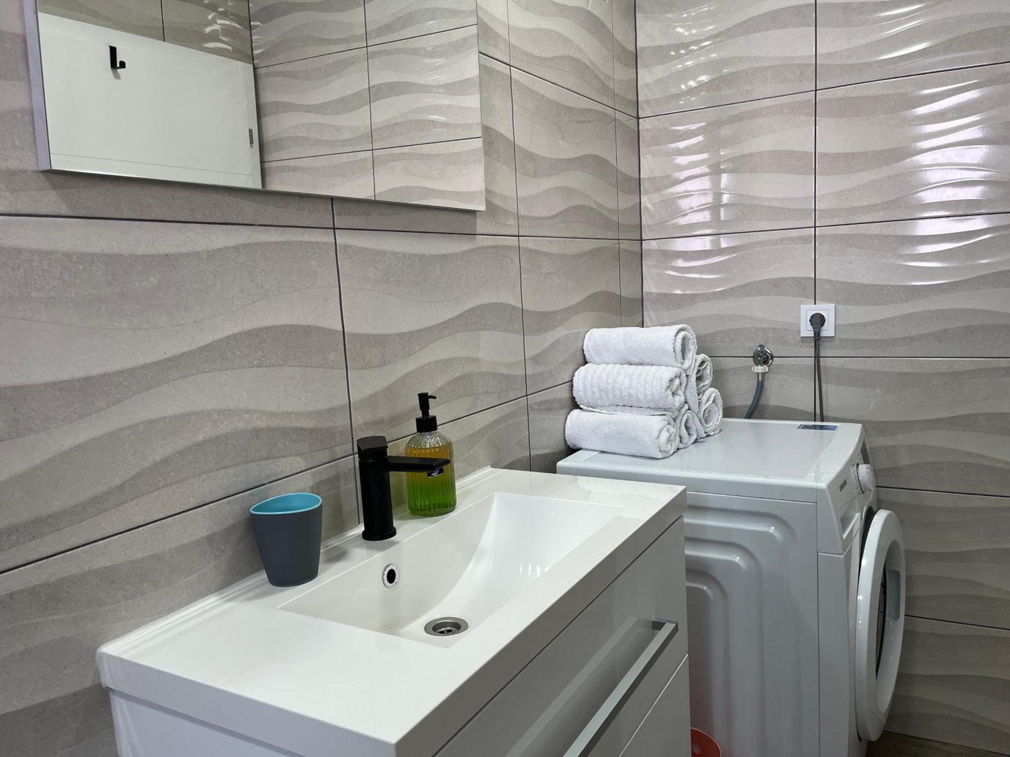 Apartmani Mlinar - Two Bedroom Apartment With Seaview Grebaštica Exteriör bild