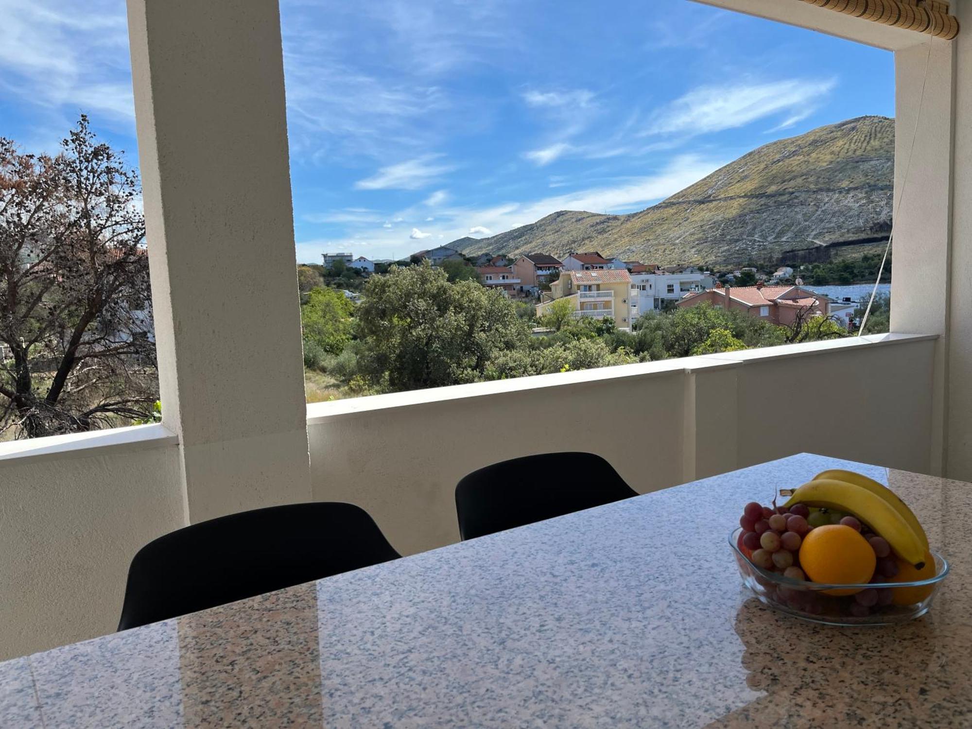 Apartmani Mlinar - Two Bedroom Apartment With Seaview Grebaštica Exteriör bild